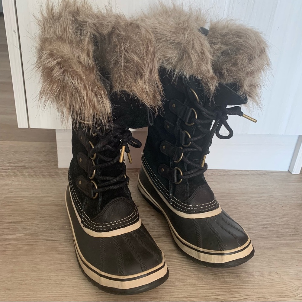 Sorel Women’s Joan of Arctic Black Suede Faux Fur Winter Snow Boot Size 7
